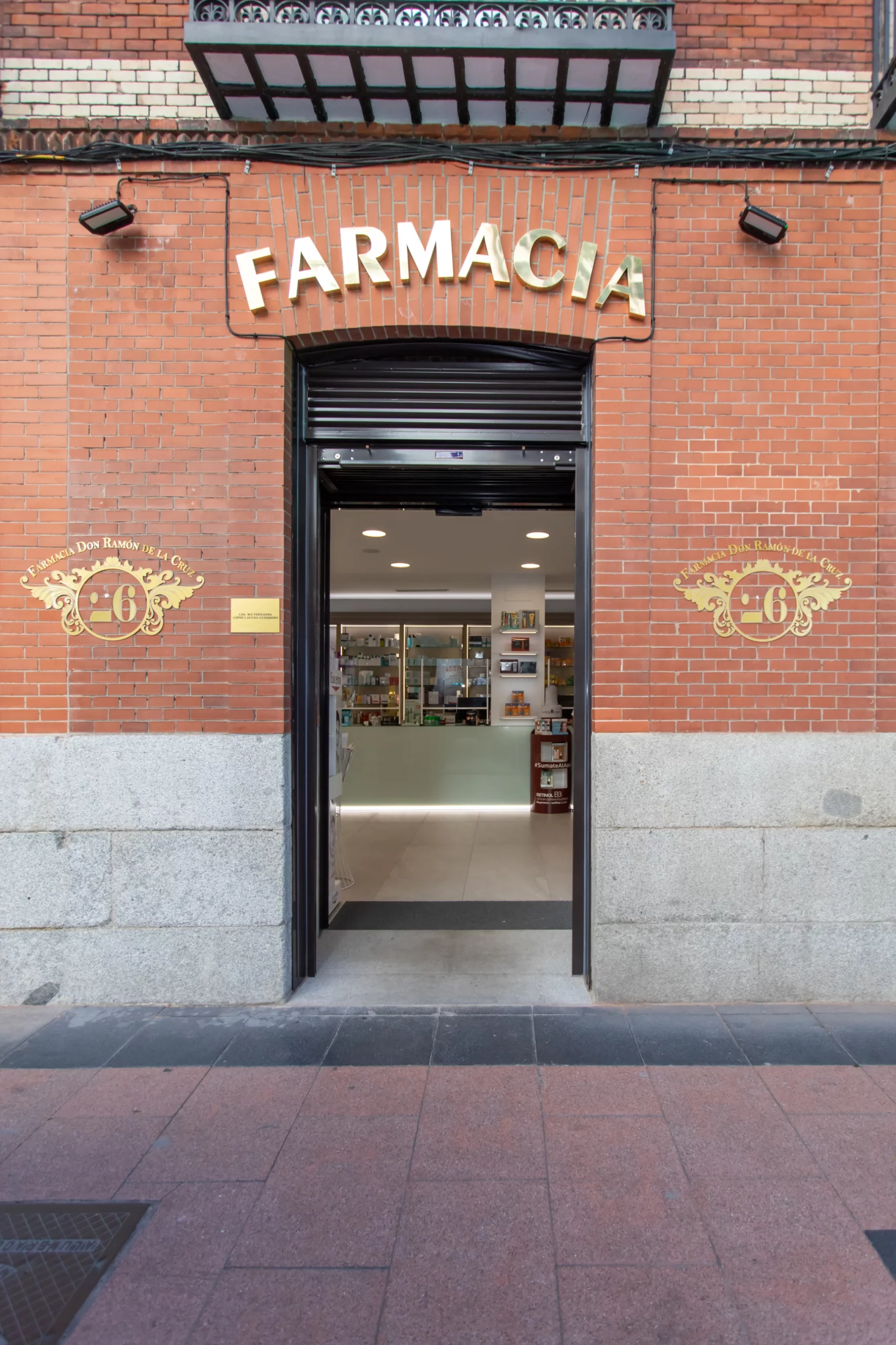 Farmacia Velázquez - 2