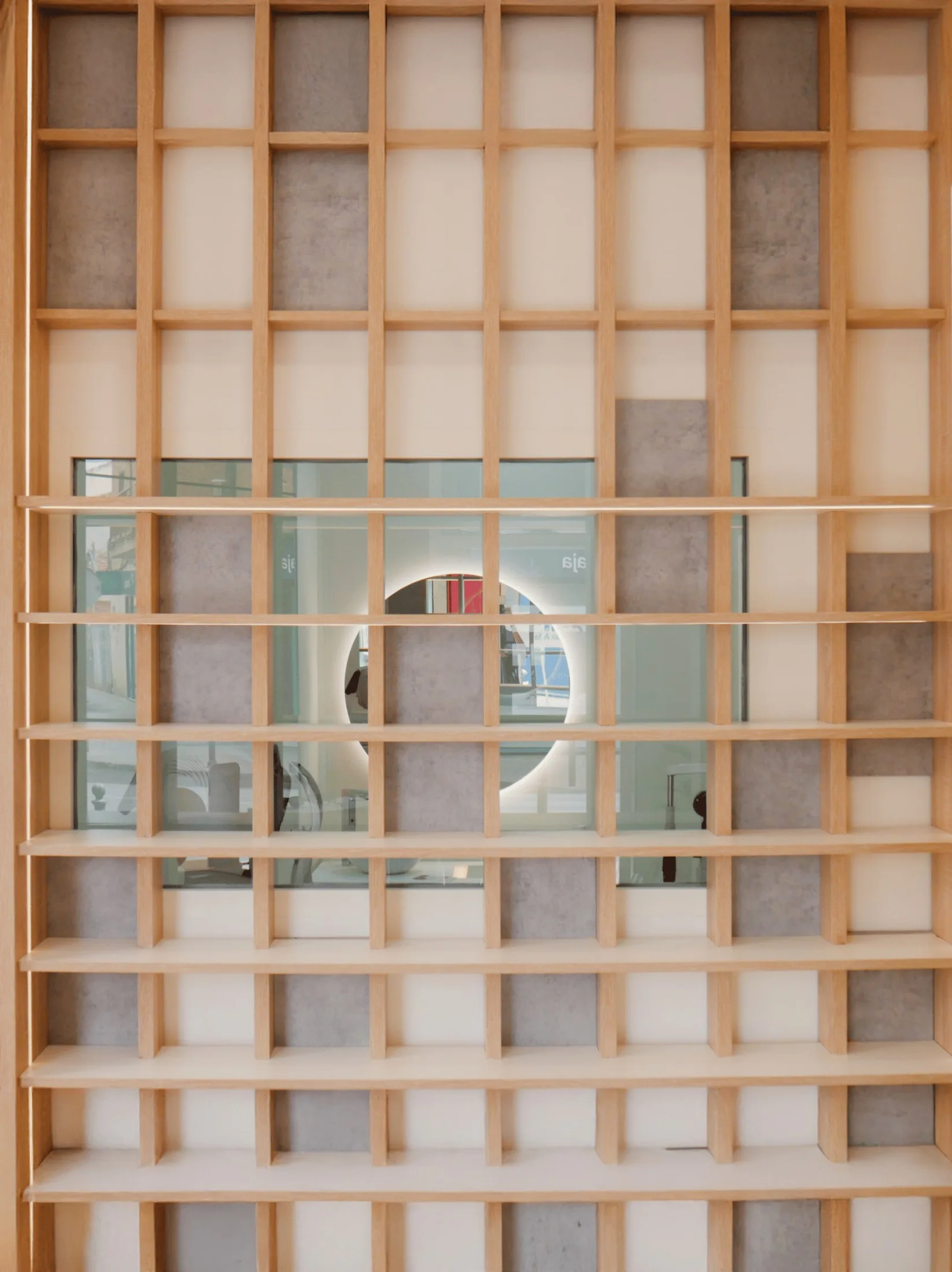 Expositor Grid - 4