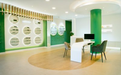 ¿Tu óptica parece de los años 90? Descubre cómo modernizarla y atraer más clientes